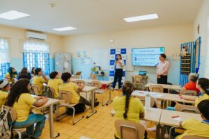 Aruba Bank a participa den lezing educativo tocante pagonan digital pa alumnonan di 4de klas – Aruba Native 1 photo 9 1